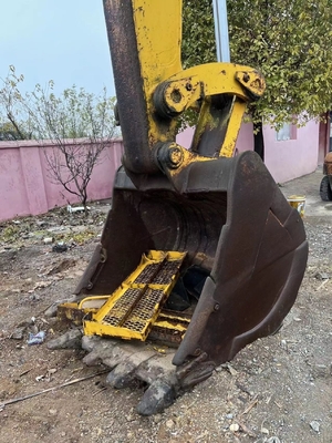 Excavadora KOMATSU PC600 em excelente estado com poucas horas de trabalho