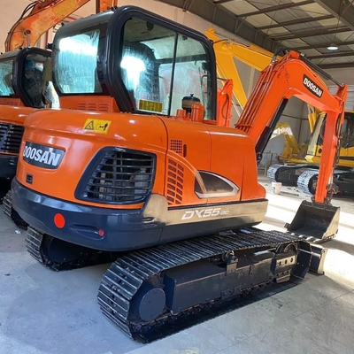 40KW DOOSAN DX55 Excavadora Baixo consumo de energia 5,5 toneladas Peso operacional Acessível