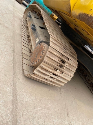 Excavadora de segunda mão KOMATSU PC240 bem mantida com poucas horas de trabalho e 135KW de potência