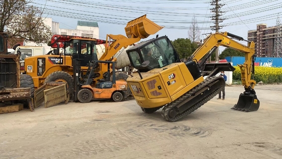 O Japão usou uma mini-excavadora CAT306 com um motor EPA de 6 toneladas em excelente estado
