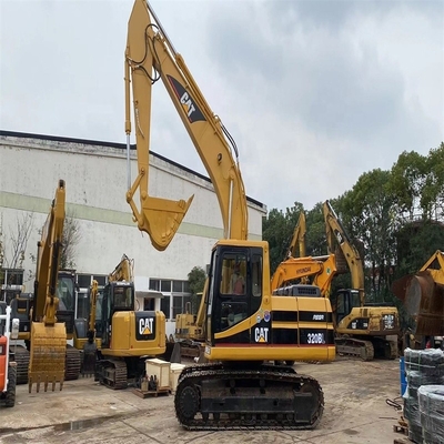 Excavadora Caterpillar 320BL usada com outra bomba hidráulica no Japão
