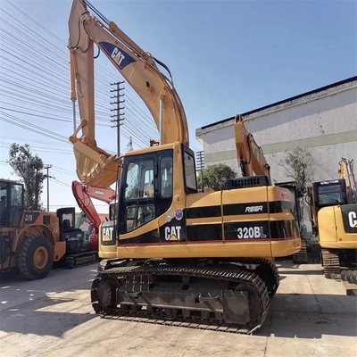 Excavadora Caterpillar 320BL usada com outra bomba hidráulica no Japão