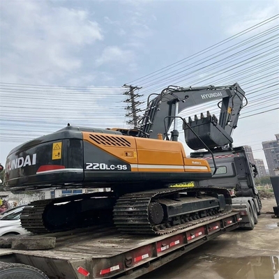Excavadora Hyundai 220LC-9S em boas condições