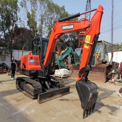 Preço acessível Usado Doosan Dx60 6 toneladas Excavadora Crawlerl em Xangai Excelente estado