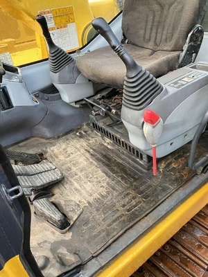 Excavadora Komatsu PC220 de segunda mão com outra bomba hidráulica em excelente estado