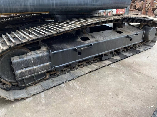 Excavadora KOBELCO SK200 usada com capacidade de balde de 1,1m3 e peso de 20000 kg em Xangai