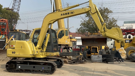 Japão 6ton Crawler KOMATSU PC60 Excavadora Máquina de movimentação de terra de segunda mão Mini Digger