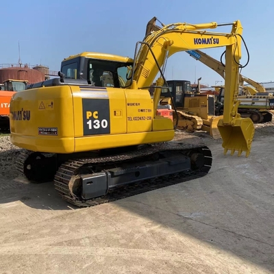 Peso operacional de 13 toneladas Excavadora Komatsu PC130 importada do Japão em em Shanghai Yard