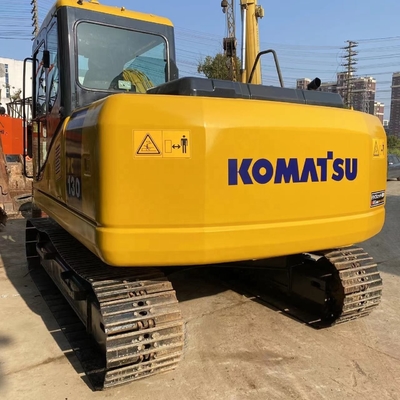 Peso operacional de 13 toneladas Excavadora Komatsu PC130 importada do Japão em em Shanghai Yard