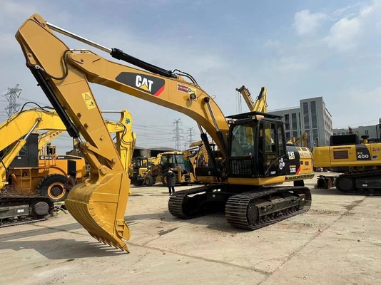 Pequena escavadora mini Caterpillar 320D em excelente estado.