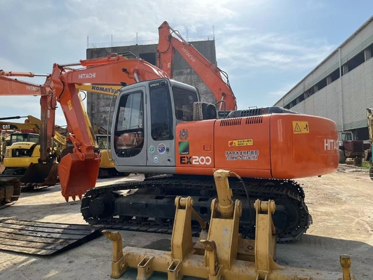 Excavadora em movimento de segunda mão Excavadora de segunda mão Hitachi EX200 Excavadora usada