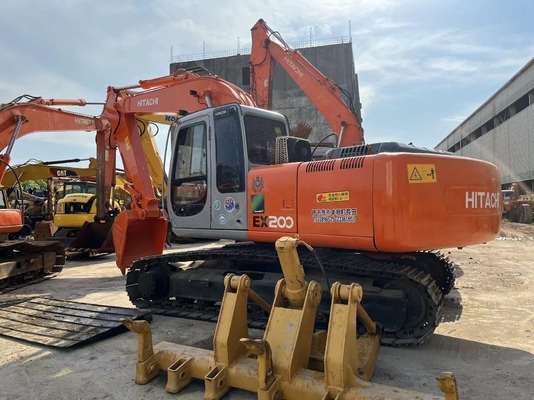 Excavadora usada Hitachi EX200-3 em boas condições de trabalho a um preço acessível com cor vermelha