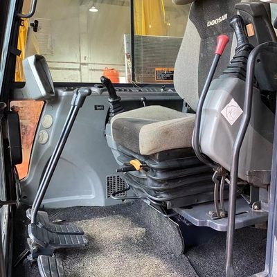 Equipamento pesado de construção Doosan DX60 Excavadora usada com cilindro hidráulico