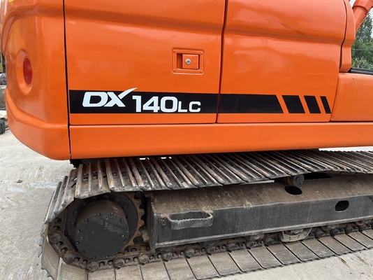 Excavadora do Doosan 140LC em perfeito estado.
