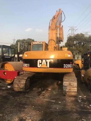 Excavadoras usadas Caterpillar 320CU com capacidade de balde de 0,8m3 e poucas horas de trabalho