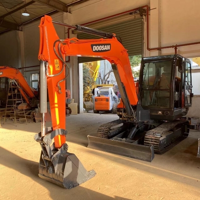 2022 Doosan DX55-9C Excavadora hidráulica de segunda mão com válvula hidráulica original