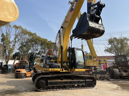 Japão Utilizou Excavadora CAT 330D2 e de segunda mão para eficiência da construção