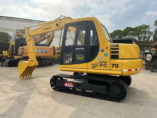 Excavadora Komatsu PC70 de segunda mão em excelente estado com capacidade de balde de 0,38m3
