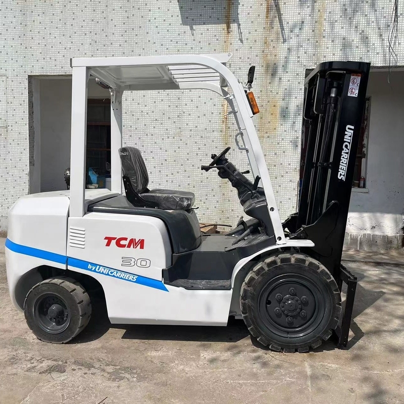 TCM 3 toneladas de empilhadeira usada com outra capacidade de balde e 3000 kg de peso da máquina