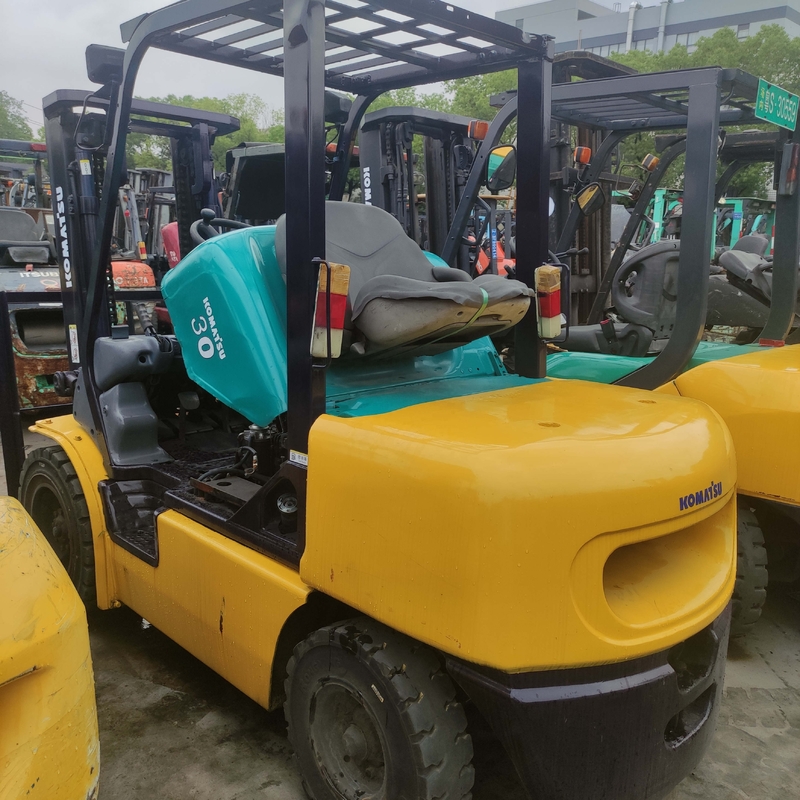 3000 KG Peso KOMATSU FD30 3 TON Carrinho de elevação de paletes para contêiner de armazém