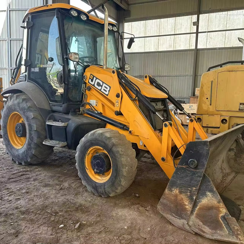 Carregador de retroescavadeira JCB3CX de 8 toneladas com poucas horas de trabalho e em boas condições a preços acessíveis