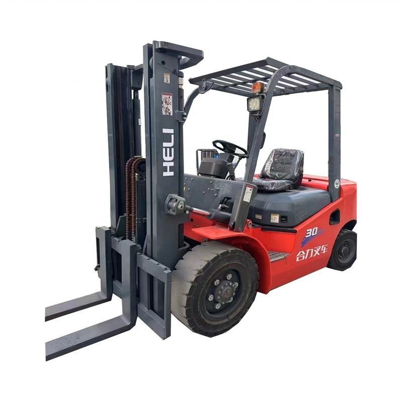 3000 KG FORKLIFT USED CPCD 30 Máquinas de construção de 3 toneladas para helicópteros em boas condições