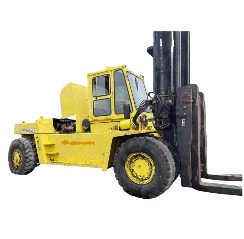 Camião elevador KOMATSU FD320 diesel de 32 toneladas, com operação manual e poucas horas de trabalho