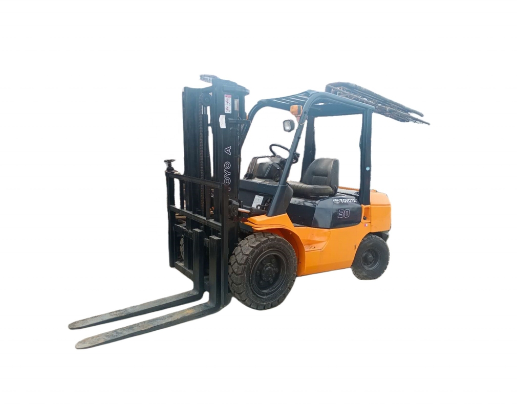 Excelentes condições de trabalho 3 toneladas Toyota FD30 Mini empilhadeira para equipamentos pesados
