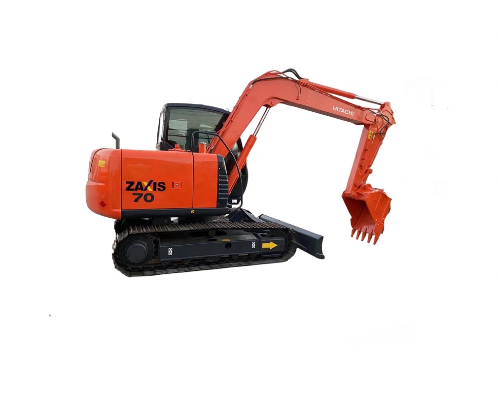 Excavadora usada Hitachi ZX70 com poucas horas de trabalho e bom desempenho