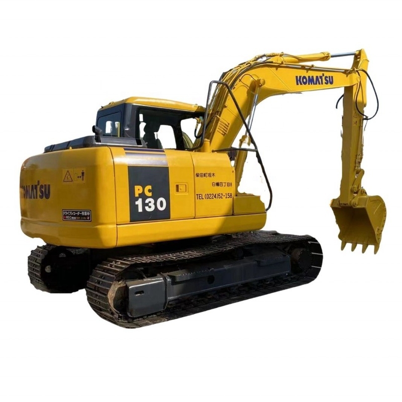 Peso operacional de 13 toneladas Excavadora Komatsu PC130 importada do Japão em em Shanghai Yard