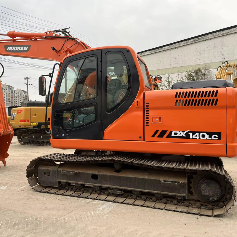 Excavadora do Doosan 140LC em perfeito estado.