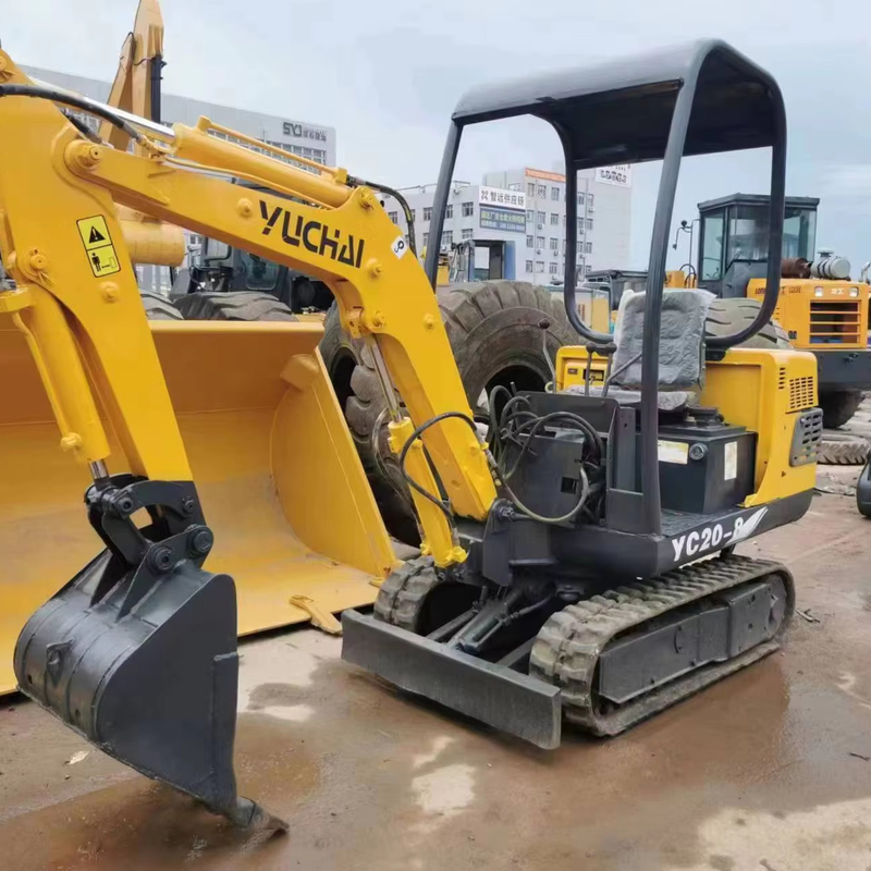 20KW Yuchai YC20-8 Mini Excavatora 2 toneladas Horas de trabalho baixas 0-2000 Excavadora de rastreamento