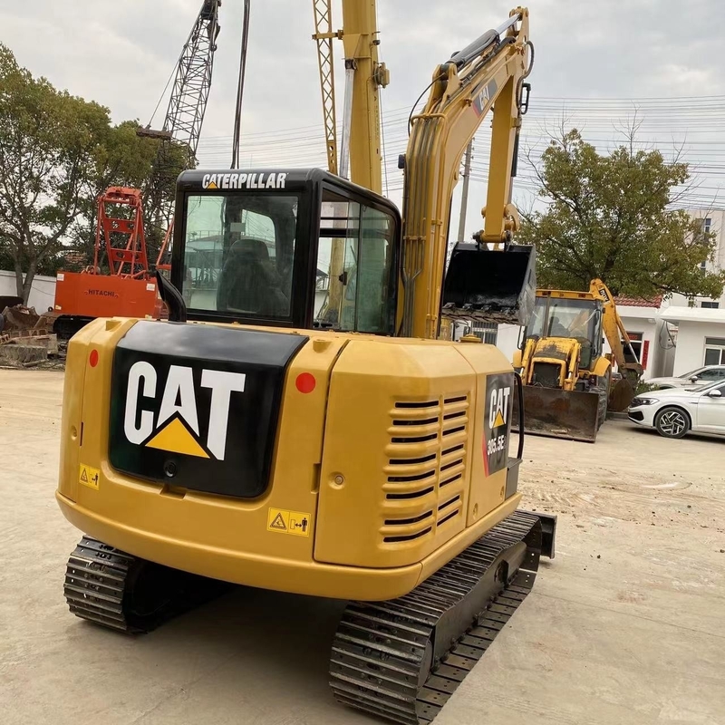 Boa condição CAT 305.5E2 Excavadora de segunda mão com 47 kW de potência e poucas horas de trabalho